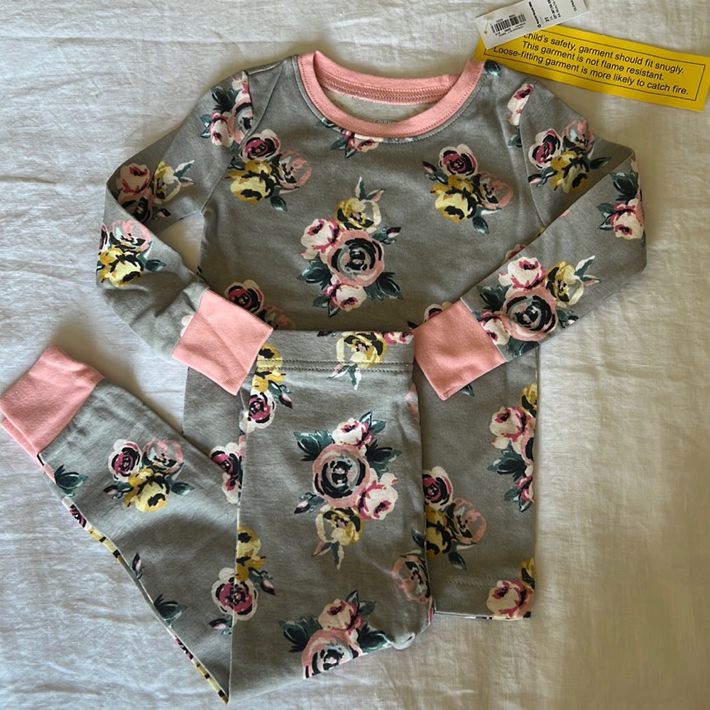 Old Navy Kids Rose Floral Pajama Set